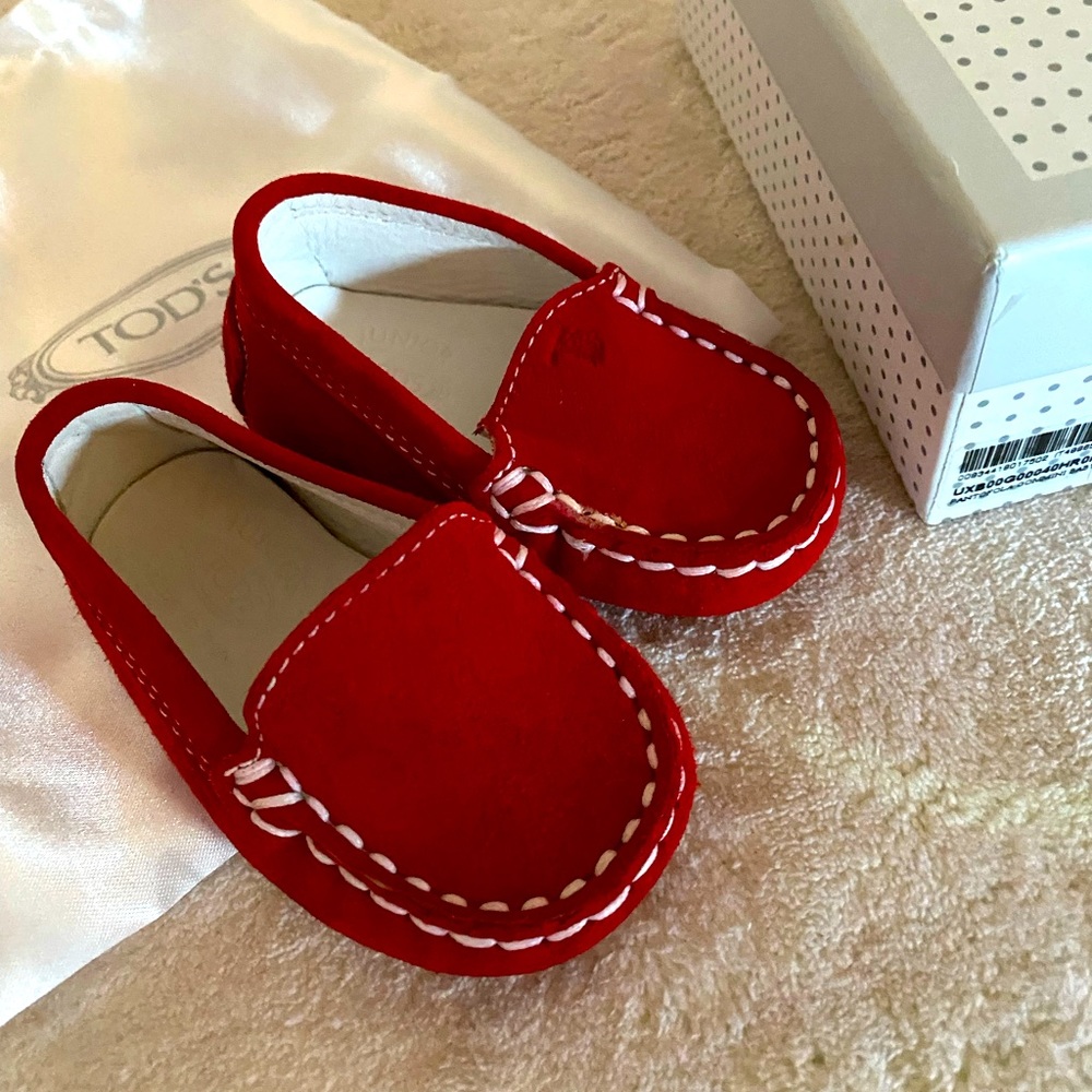 Tods baby shoes in RED. Size 16 (1 US)